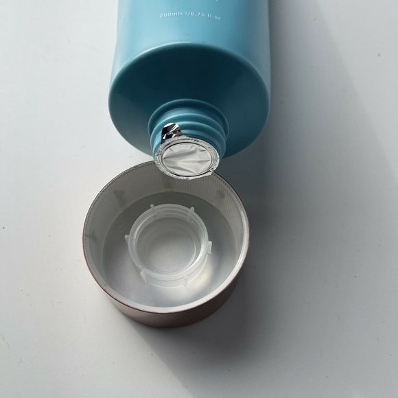 CosmoSun by Cosmopolitan Aftersun Moisturizer w/ Soothing Cucumber & Aloe 6.76oz - Picture 3 of 3